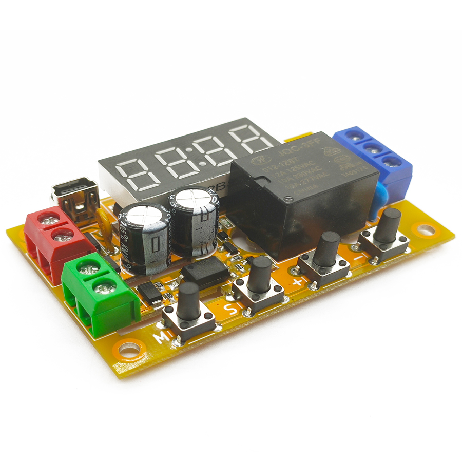 E4J0101 USB port and terminals