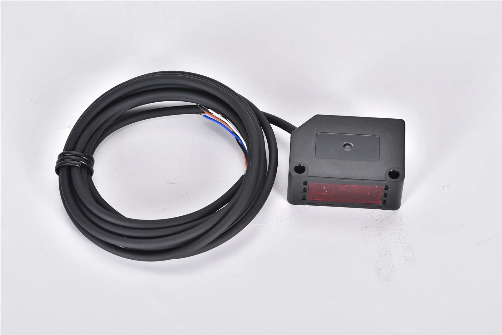BX series long range background suppression photoelectric sensor
